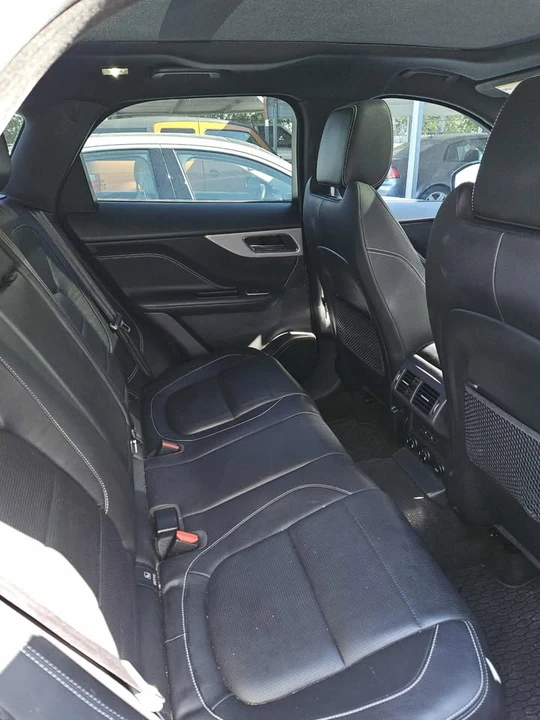2017 Jaguar F-Pace - Image 10 of 14