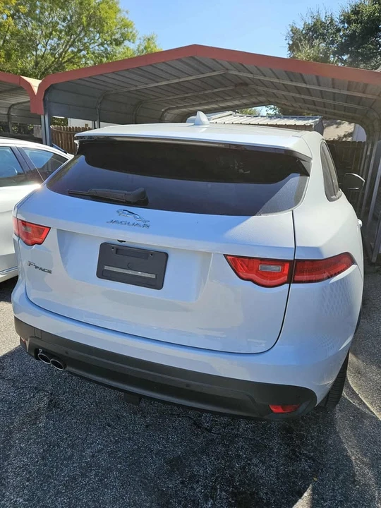 2017 Jaguar F-Pace - Image 4 of 14