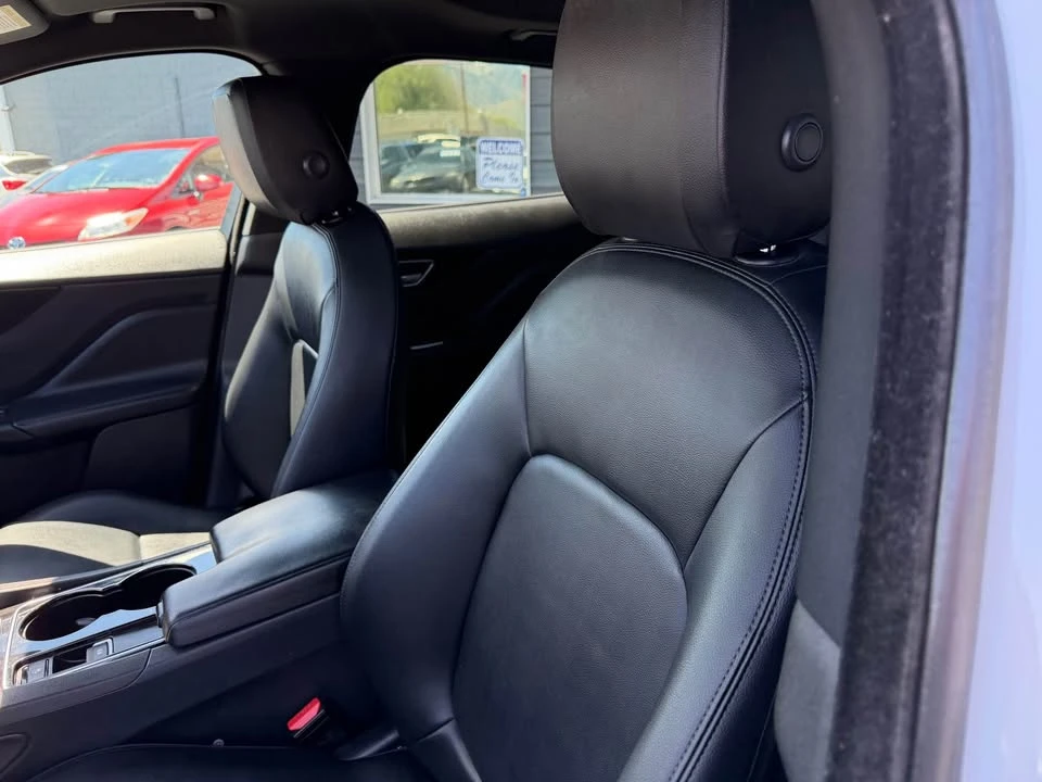 2017 Jaguar F-Pace - Image 17 of 20