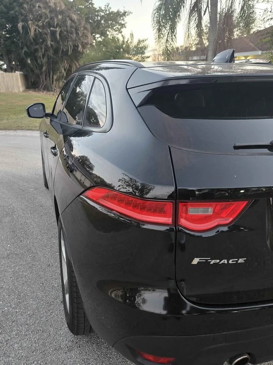 2017 Jaguar F-Pace - Image 5 of 10