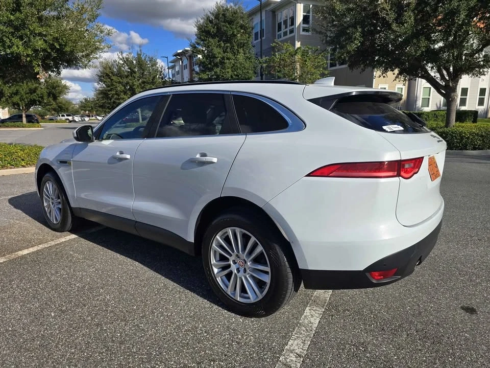 2017 Jaguar F-Pace - Image 3 of 15
