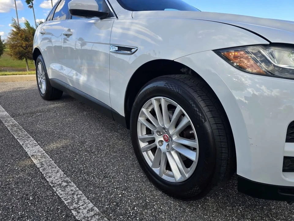 2017 Jaguar F-Pace - Image 7 of 15