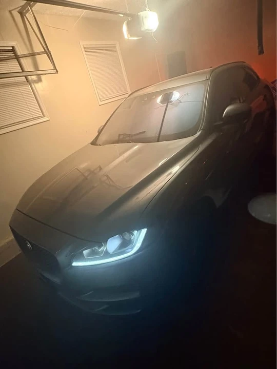 2017 Jaguar F-Pace - Image 2 of 7
