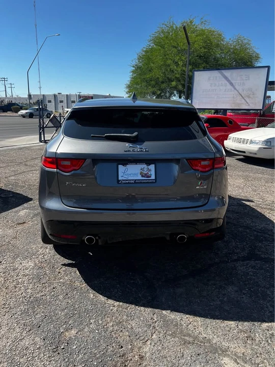 2017 Jaguar F-Pace - Image 6 of 15