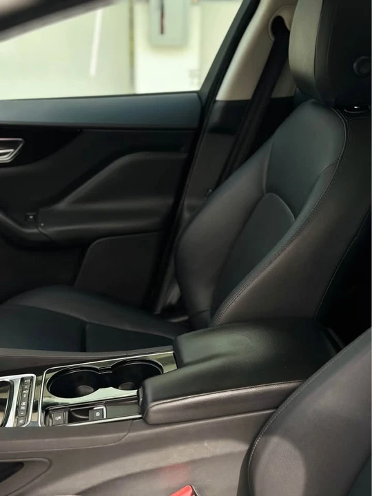 2017 Jaguar F-Pace - Image 15 of 19