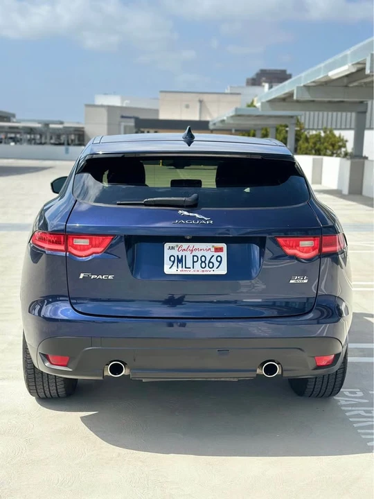 2017 Jaguar F-Pace - Image 5 of 19