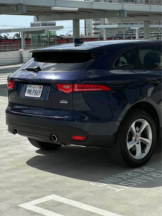 2017 Jaguar F-Pace - Image 7 of 19