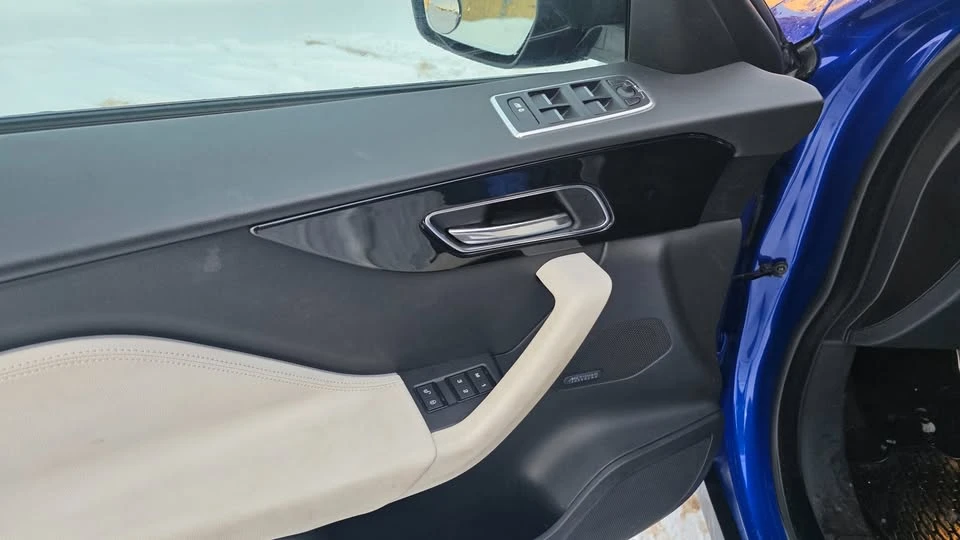 2017 Jaguar F-Pace - Image 6 of 20