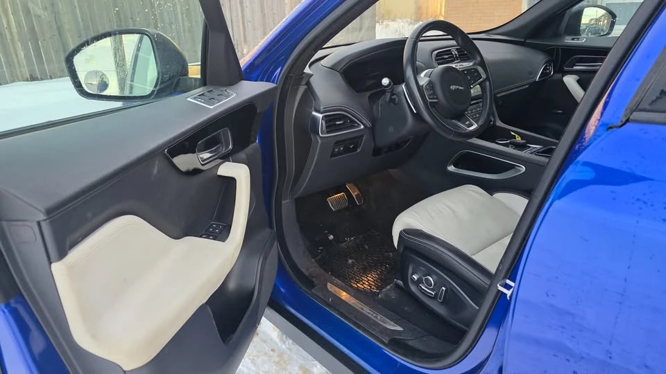 2017 Jaguar F-Pace - Image 5 of 20