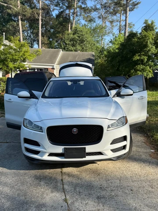 2017 Jaguar F-Pace - Image 13 of 16