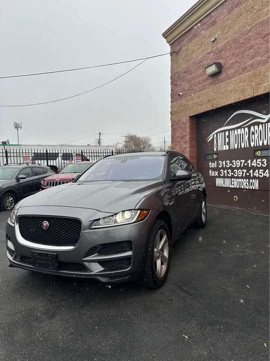 2017 Jaguar F-Pace - Image 2 of 19