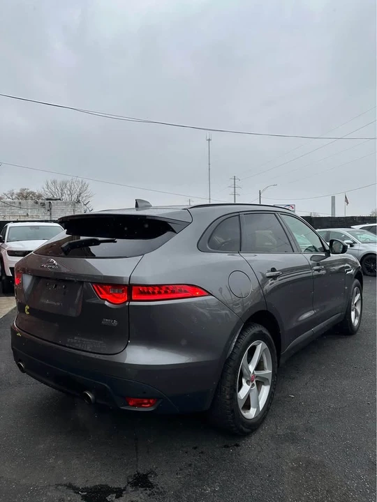 2017 Jaguar F-Pace - Image 4 of 19