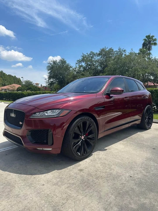 2017 Jaguar F-Pace - Image 10 of 15