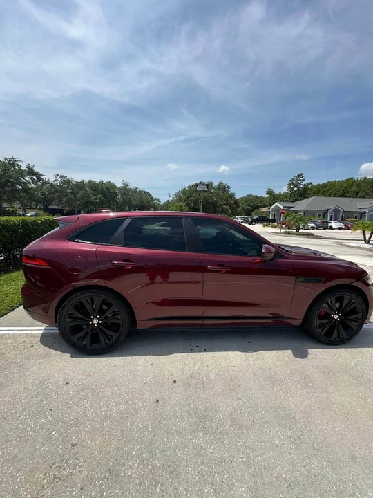 2017 Jaguar F-Pace - Image 3 of 15