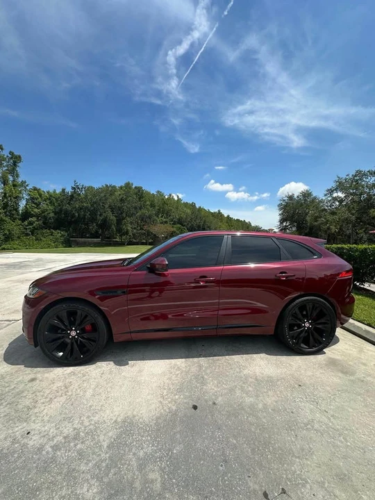 2017 Jaguar F-Pace - Image 9 of 15