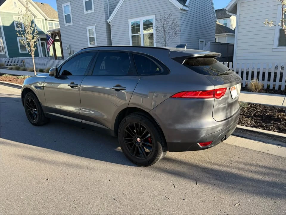 2017 Jaguar F-Pace - Image 4 of 4