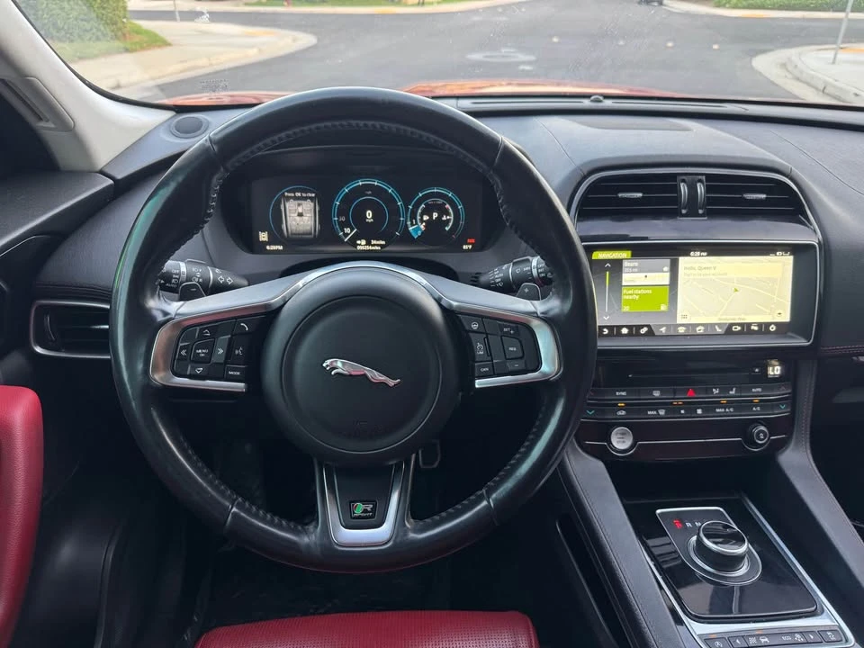 2017 Jaguar F-Pace - Image 12 of 13
