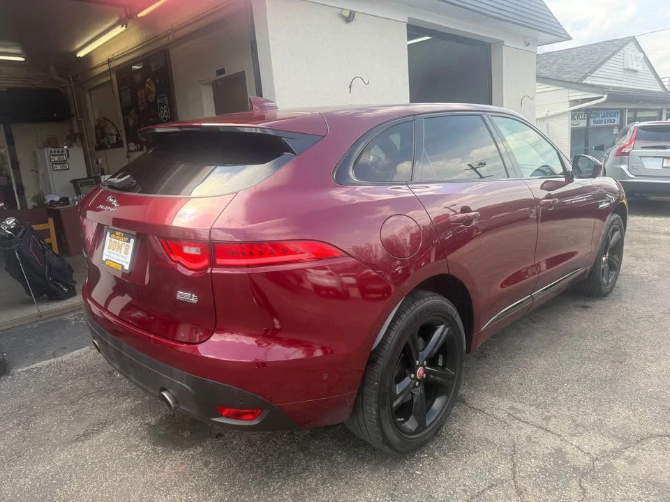 2017 Jaguar F-Pace - Image 3 of 6