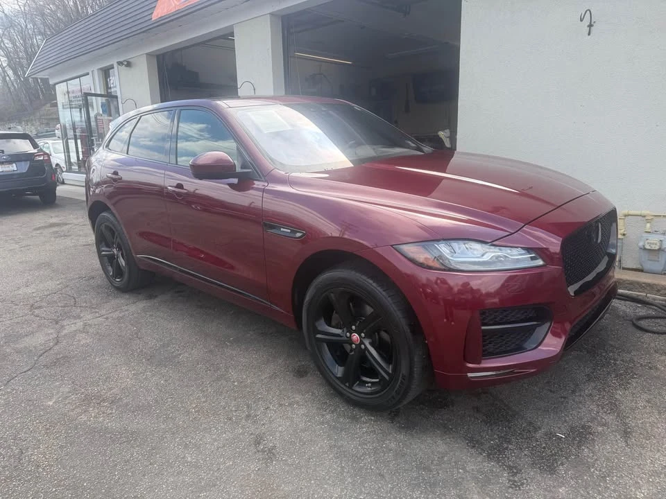 2017 Jaguar F-Pace - Image 2 of 6