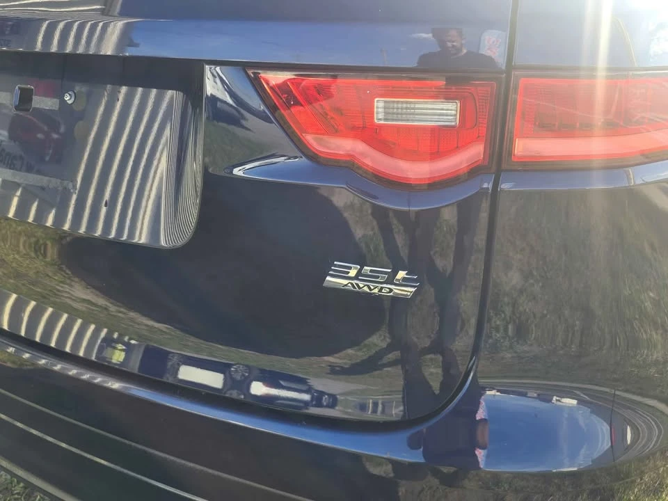 2017 Jaguar F-Pace - Image 11 of 20