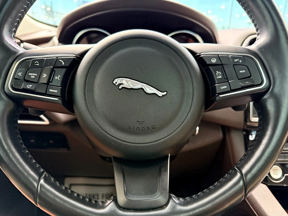 2017 Jaguar F-Pace - Image 9 of 20