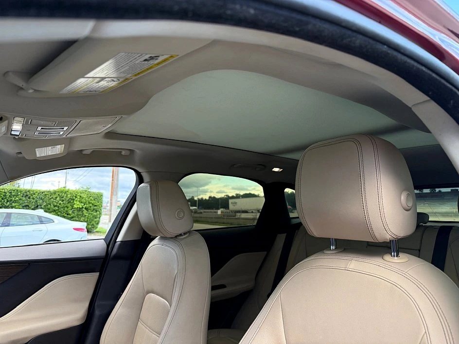 2017 Jaguar F-Pace - Image 15 of 20