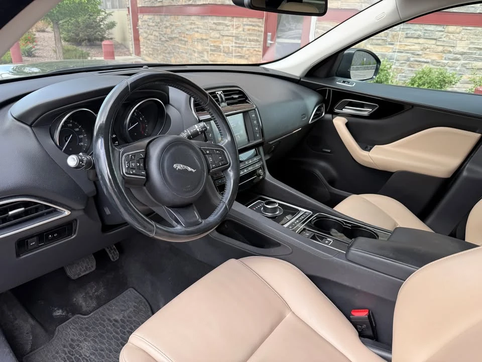 2017 Jaguar F-Pace - Image 10 of 16