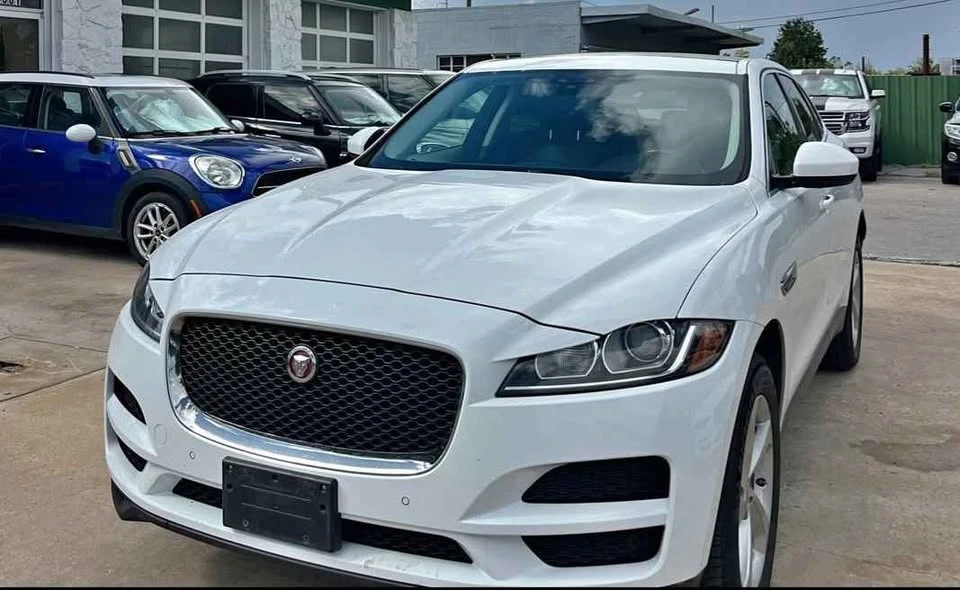 2017 Jaguar F-Pace - Image 6 of 11