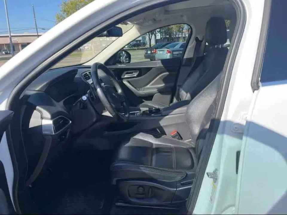 2017 Jaguar F-Pace - Image 11 of 11