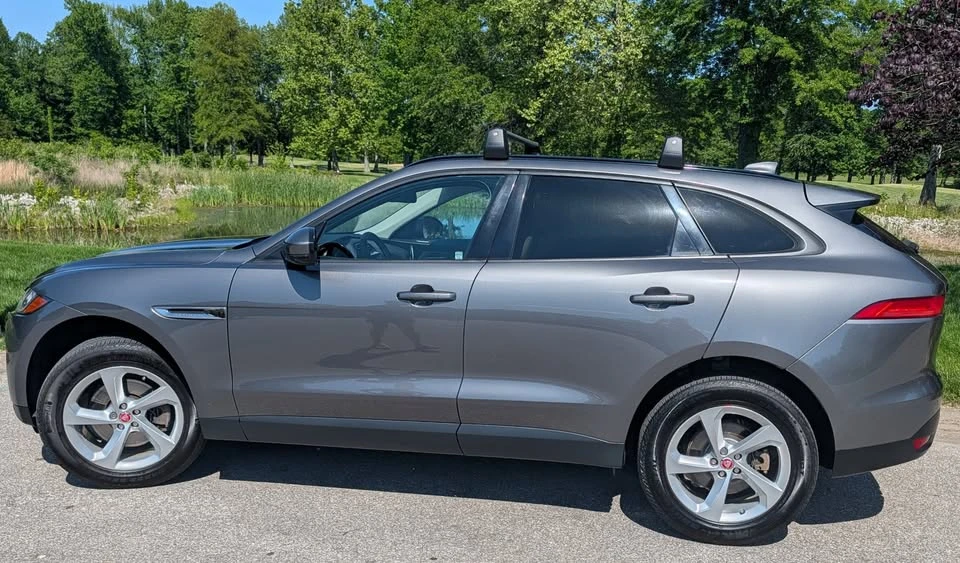 2017 Jaguar F-Pace - Image 3 of 16