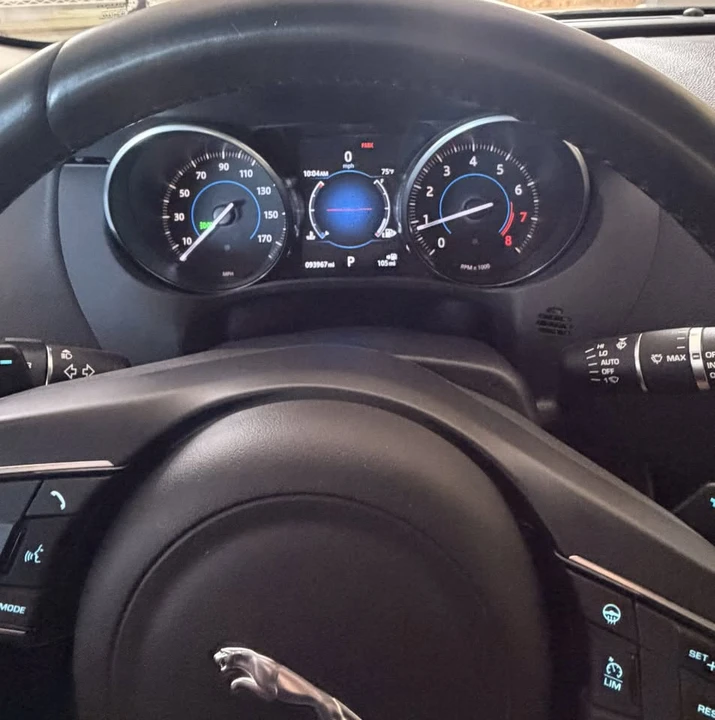 2017 Jaguar F-Pace - Image 9 of 16
