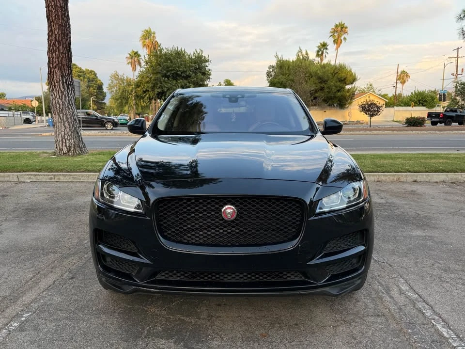 2017 Jaguar F-Pace - Image 3 of 15
