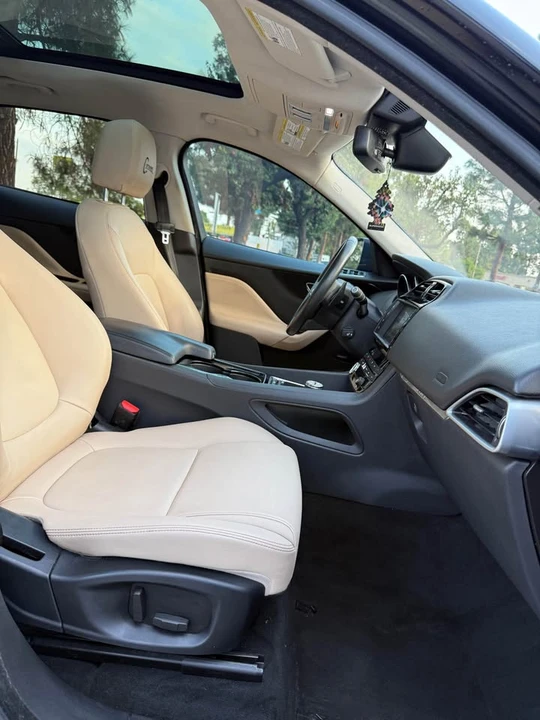 2017 Jaguar F-Pace - Image 15 of 15