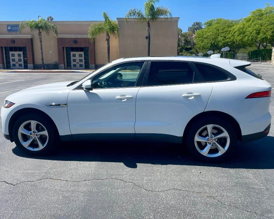 2017 Jaguar F-Pace - Image 2 of 5