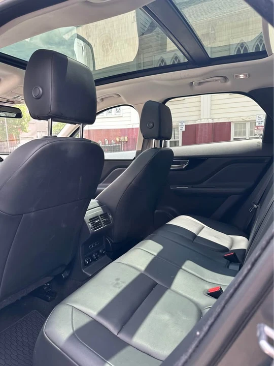 2017 Jaguar F-Pace - Image 12 of 19