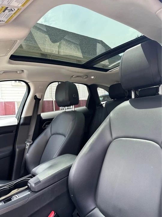 2017 Jaguar F-Pace - Image 17 of 19