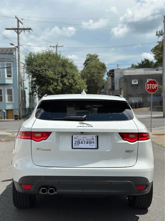 2017 Jaguar F-Pace - Image 5 of 19