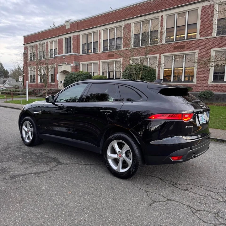 2017 Jaguar F-Pace - Image 3 of 13