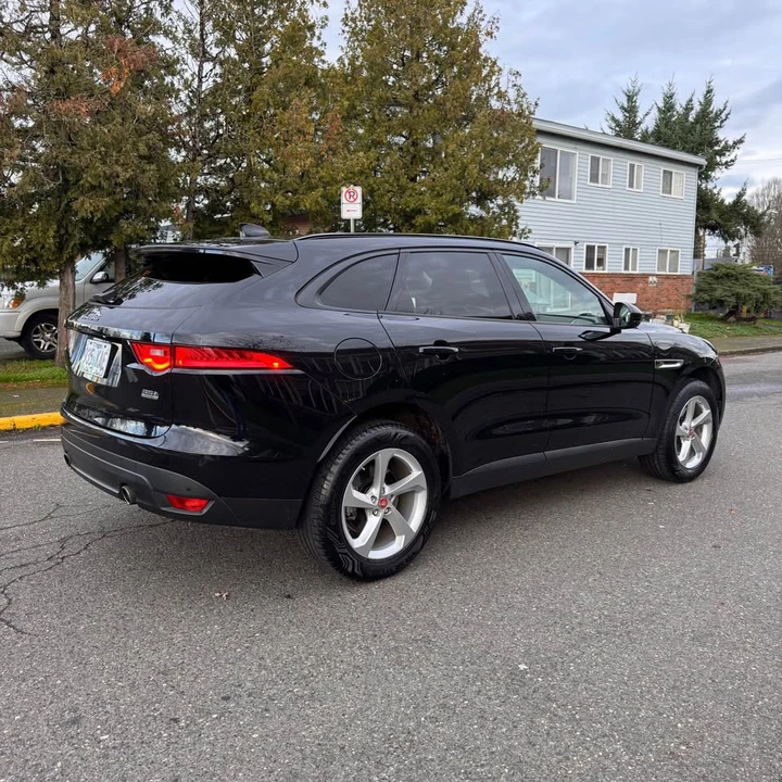 2017 Jaguar F-Pace - Image 6 of 13