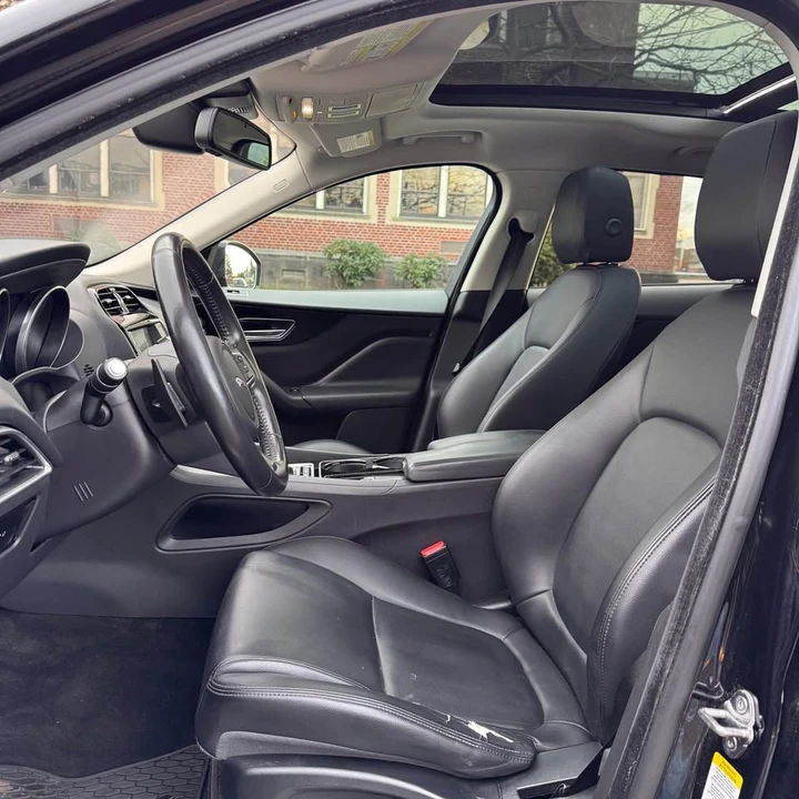 2017 Jaguar F-Pace - Image 11 of 13