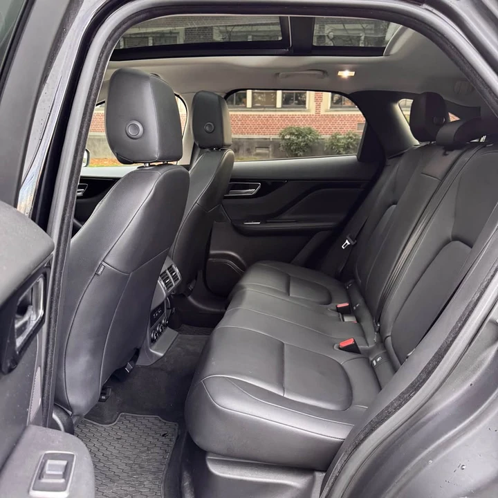 2017 Jaguar F-Pace - Image 10 of 13