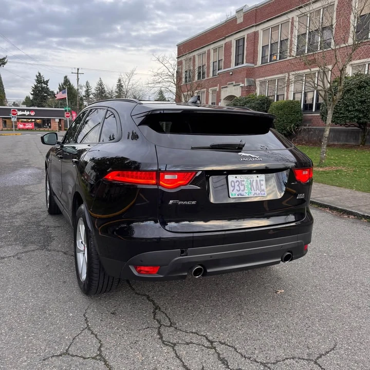 2017 Jaguar F-Pace - Image 4 of 13