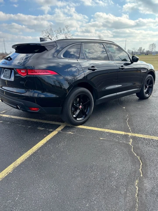 2017 Jaguar F-Pace - Image 7 of 15