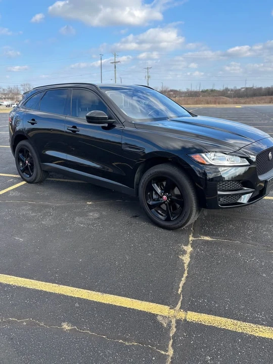 2017 Jaguar F-Pace - Image 9 of 15
