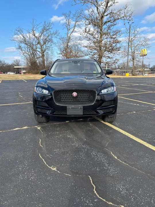 2017 Jaguar F-Pace - Image 10 of 15