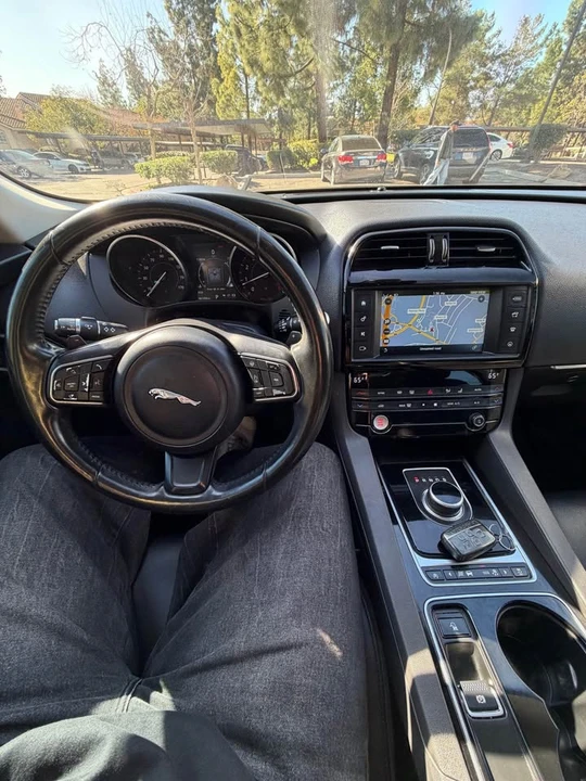 2017 Jaguar F-Pace - Image 12 of 16