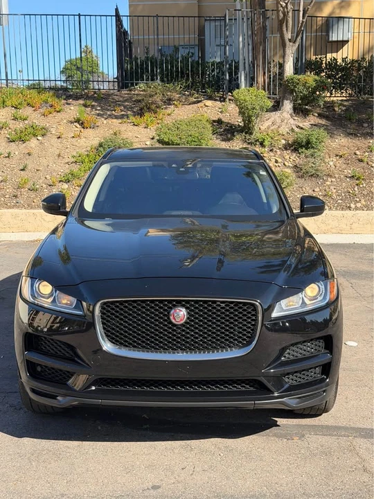 2017 Jaguar F-Pace - Image 2 of 16