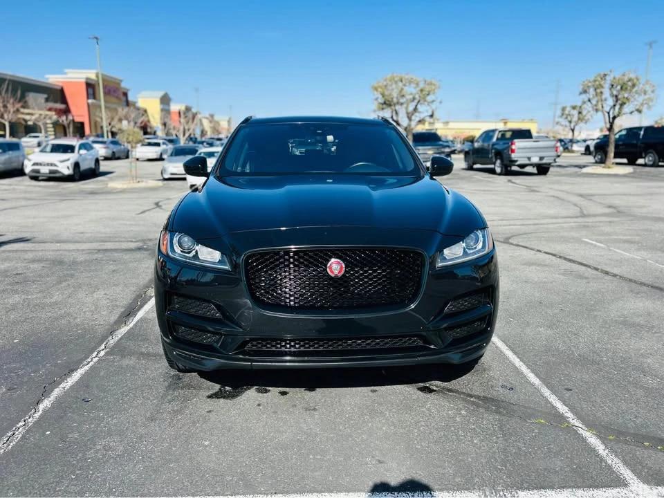 2017 Jaguar F-Pace - Image 2 of 12