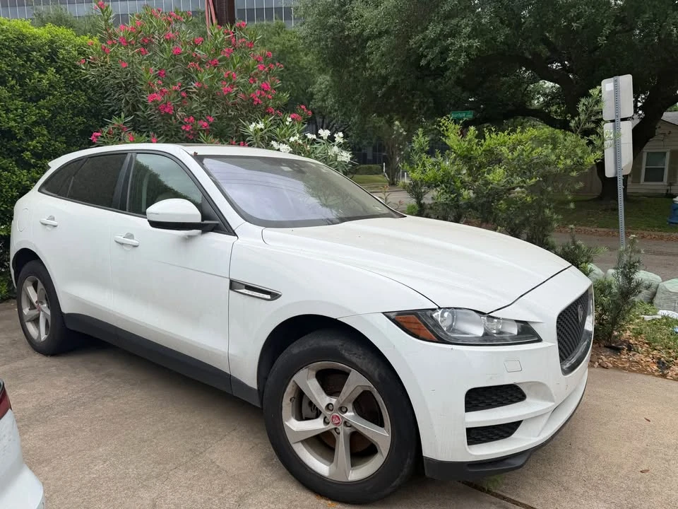 2017 Jaguar F-Pace - Image 6 of 6
