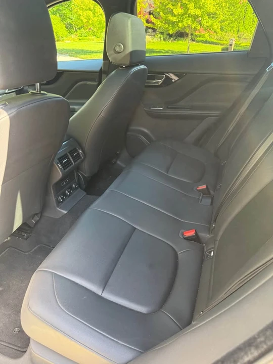 2017 Jaguar F-Pace - Image 6 of 7